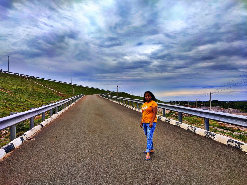 Ramp to walk to reach kondapochamma sagar reservoir
roadtripsofindia