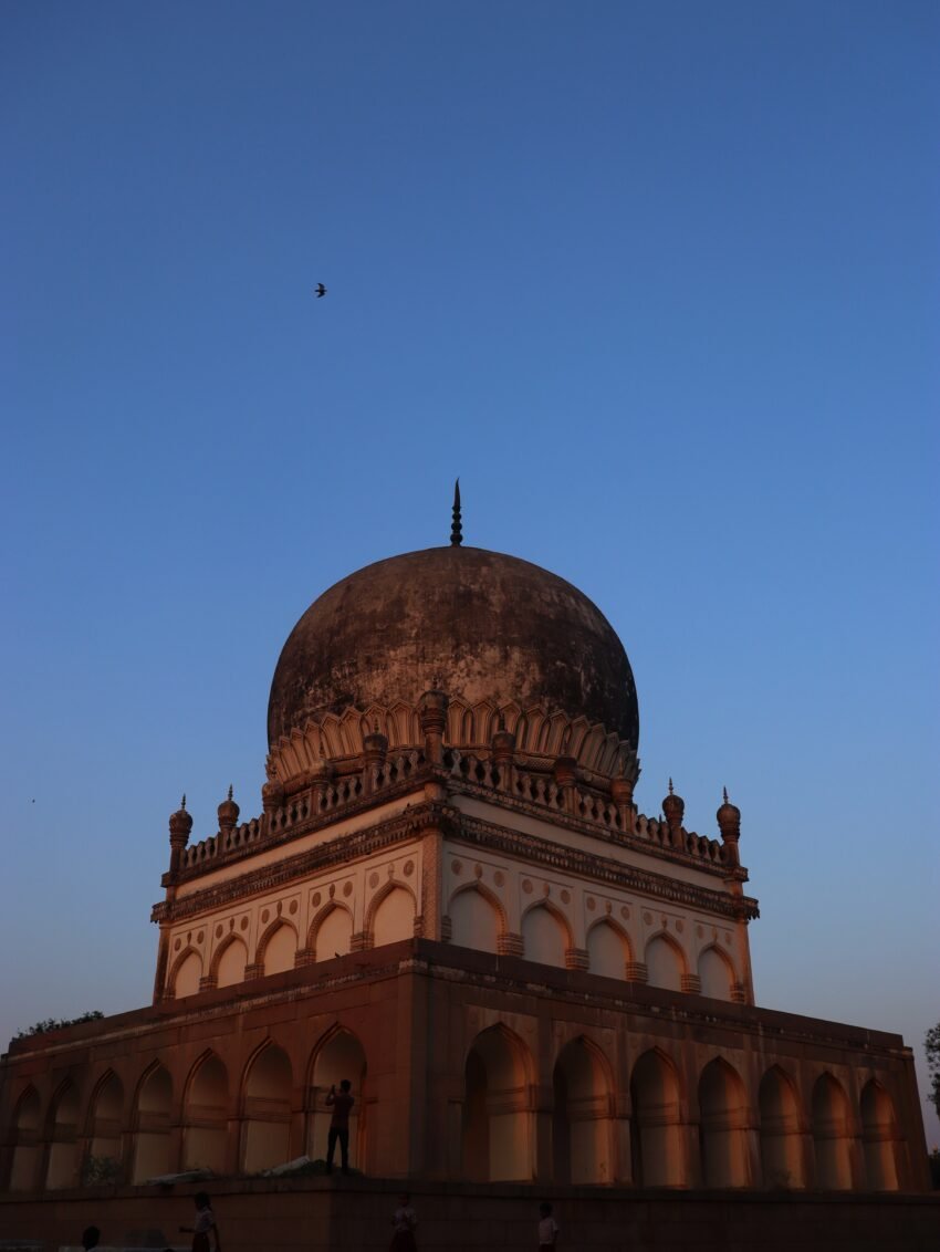 Qutub Shahi Tombs, Hyderabad, Telangana roadtripsofindia.com