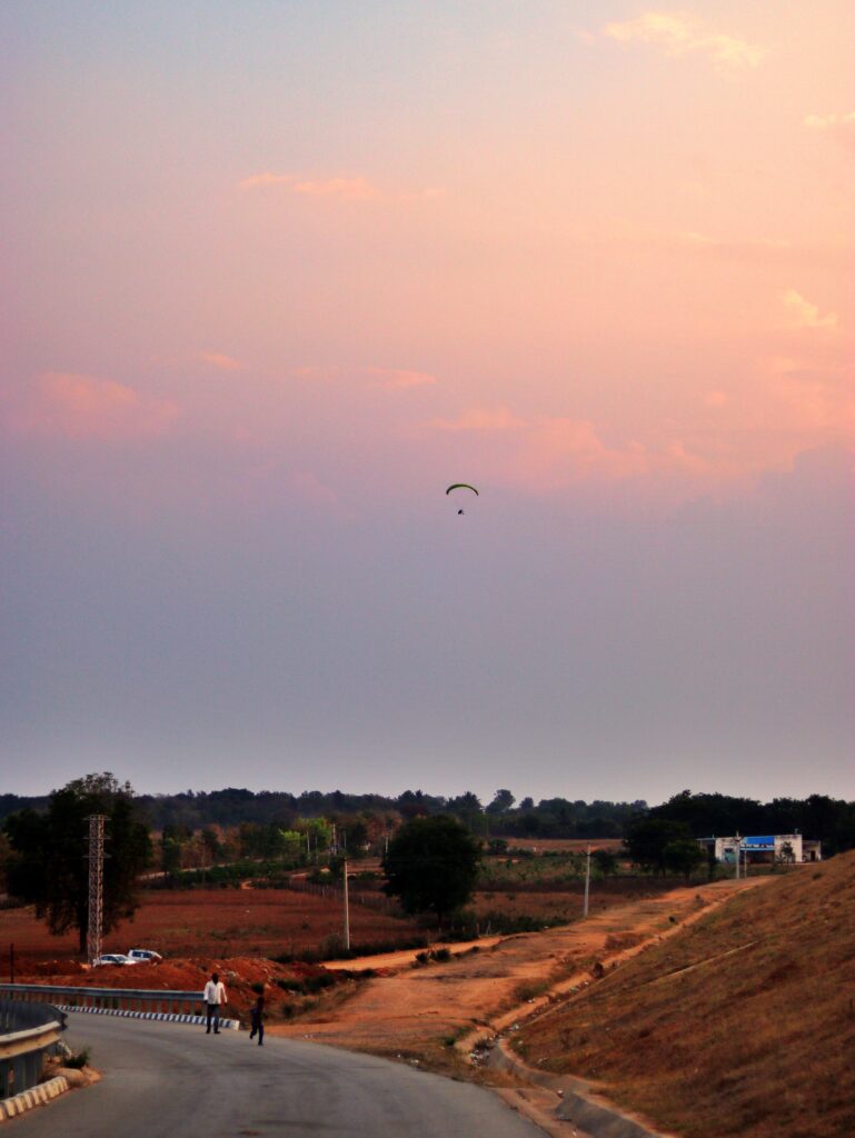 Paragliding in Kondapochamma Sagar reservoir 
roadtripsofindia