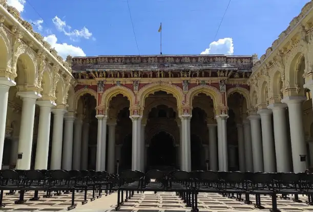 Thirumalai Nayak Palace
roadtripsofindia.com
