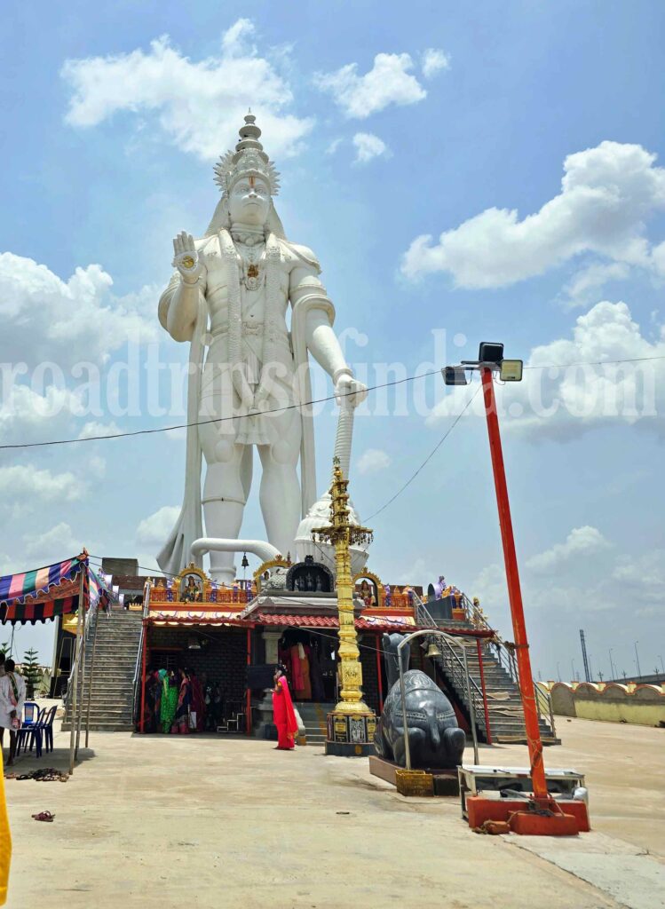 Hanuman temple on the way to Suryalanka Beach, roadtripsfindia.com