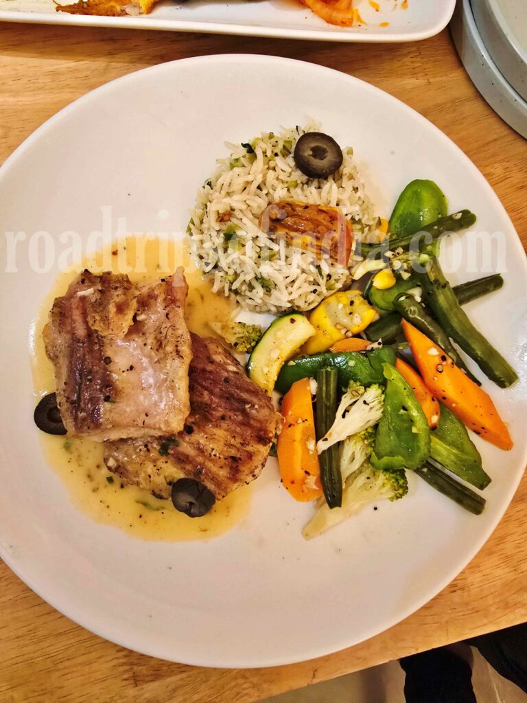 Food at v hotels and resorts chirala
roadtripsofindia.com