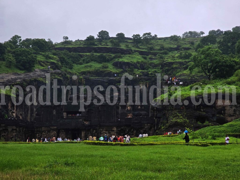 Kailasa Temple
roadtripsofindia.com