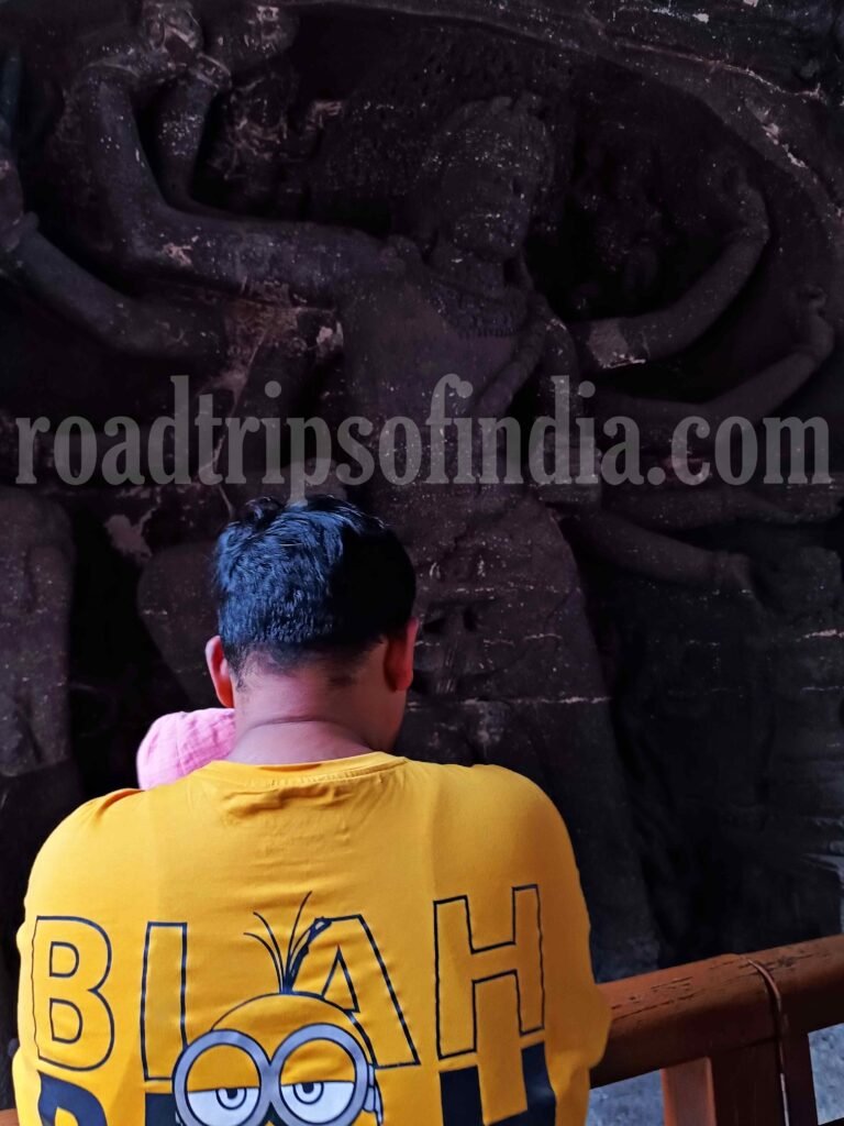 Kailasa Temple
roadtripsofindia.com