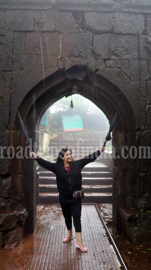 Things to Do in Mahabaleshwar
roadtripsofindia.com
Pratapgad Fort