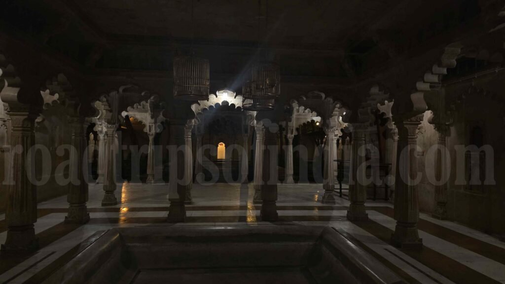 City Palace Udaipur, roadtripsofindia.com