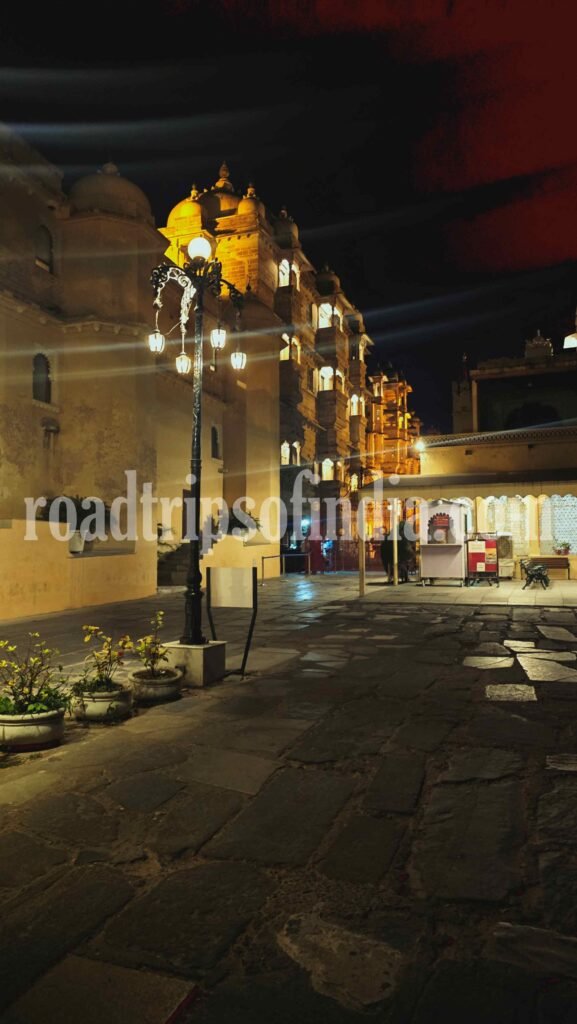 City Palace Udaipur, roadtripsofindia.com