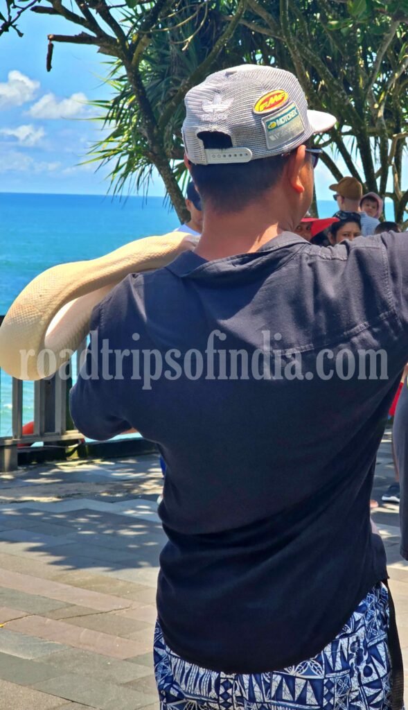 Tanah Lot Temple, roadtripsofindia.com