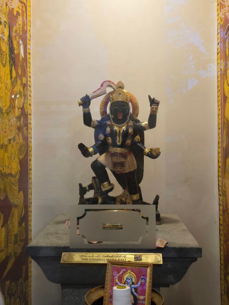 Gangaramaya Temple
roadtripsofindia.com