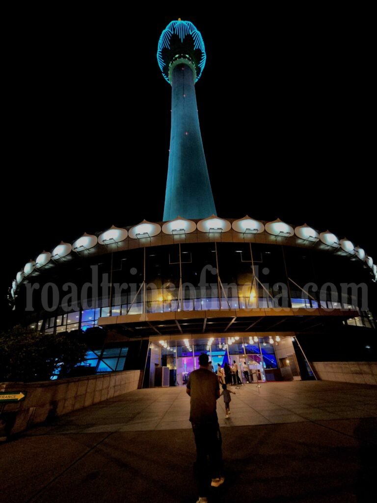 Lotus Tower Colombo
roadtripsofindia.com