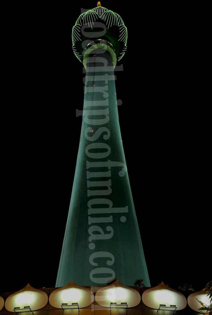 Lotus Tower Colombo
roadtripsofindia.com