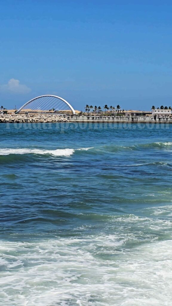 Galle Face Green
roadtripsofindia.com