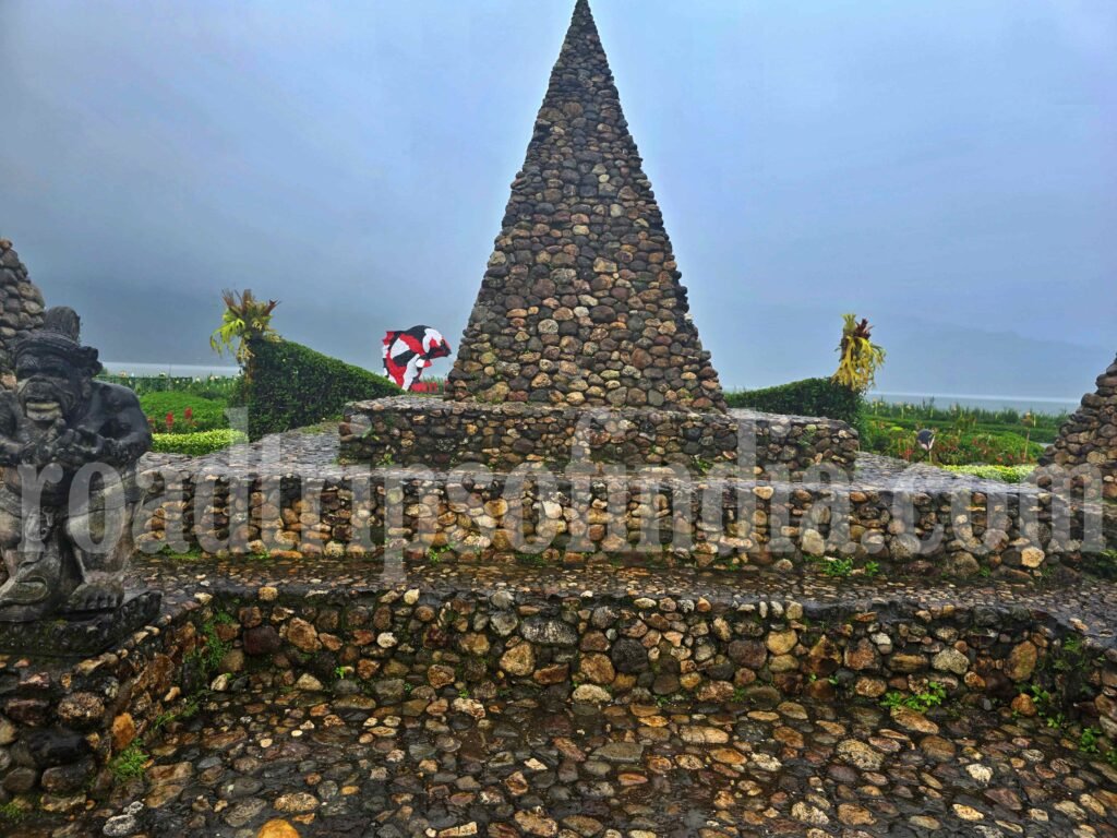 ulun danu beratan temple, roadtripsofindia.com