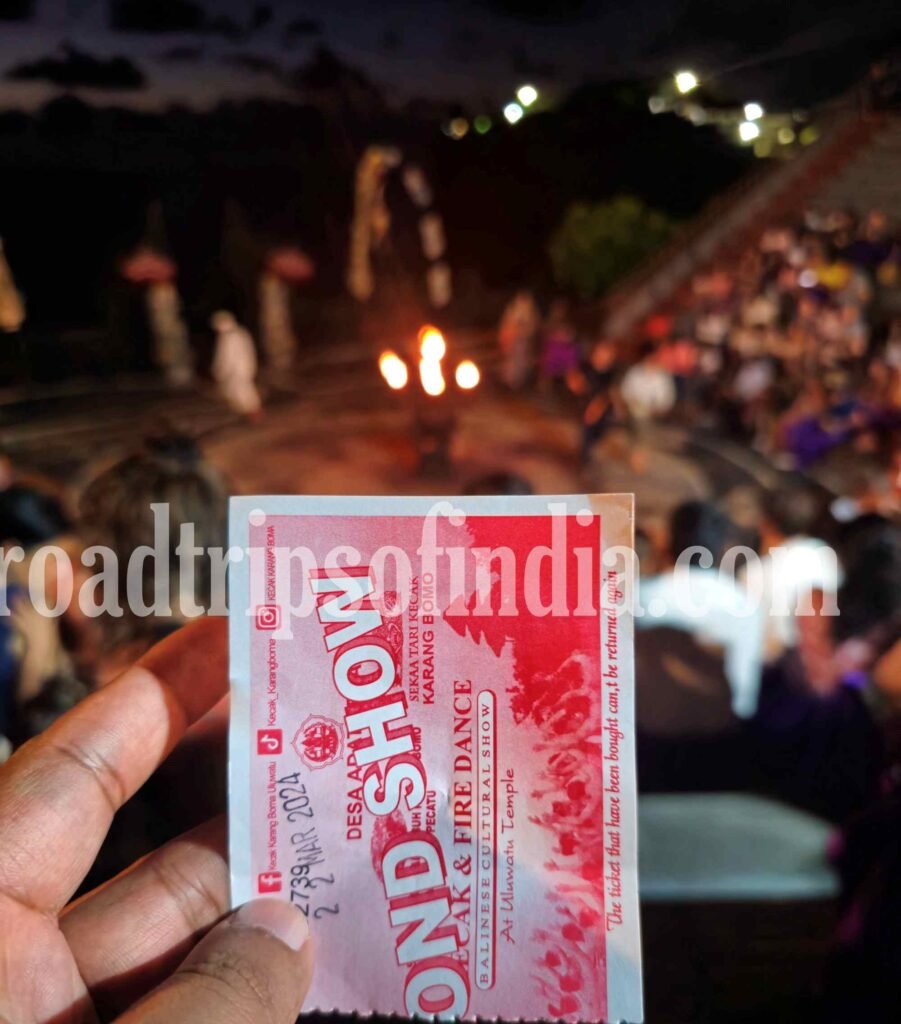 Uluwatu temple, roadtripsofindia.com