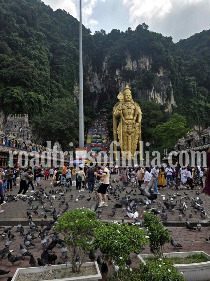 Malaysia Batu Caves, roadtripsofindia.com