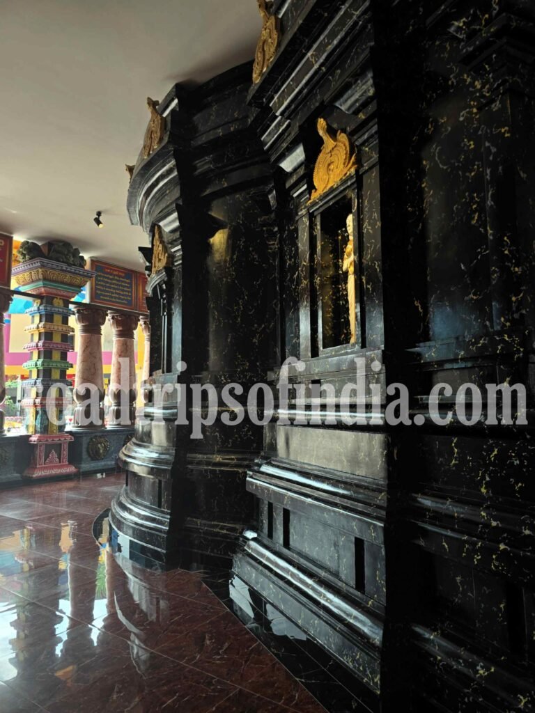 Malaysia Batu Caves, roadtripsofindia.com