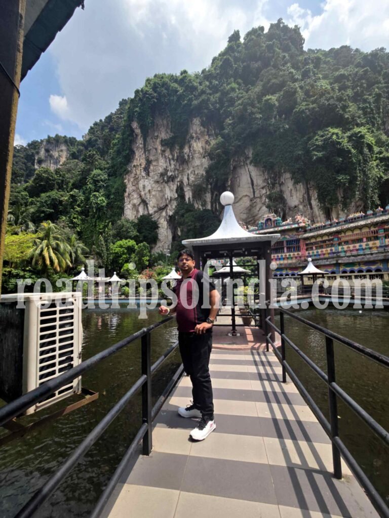 Malaysia Batu Caves, roadtripsofindia.com