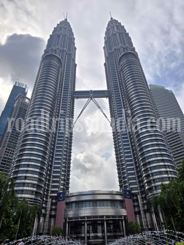 Petronas Twin Towers, roadtripsofindia.com