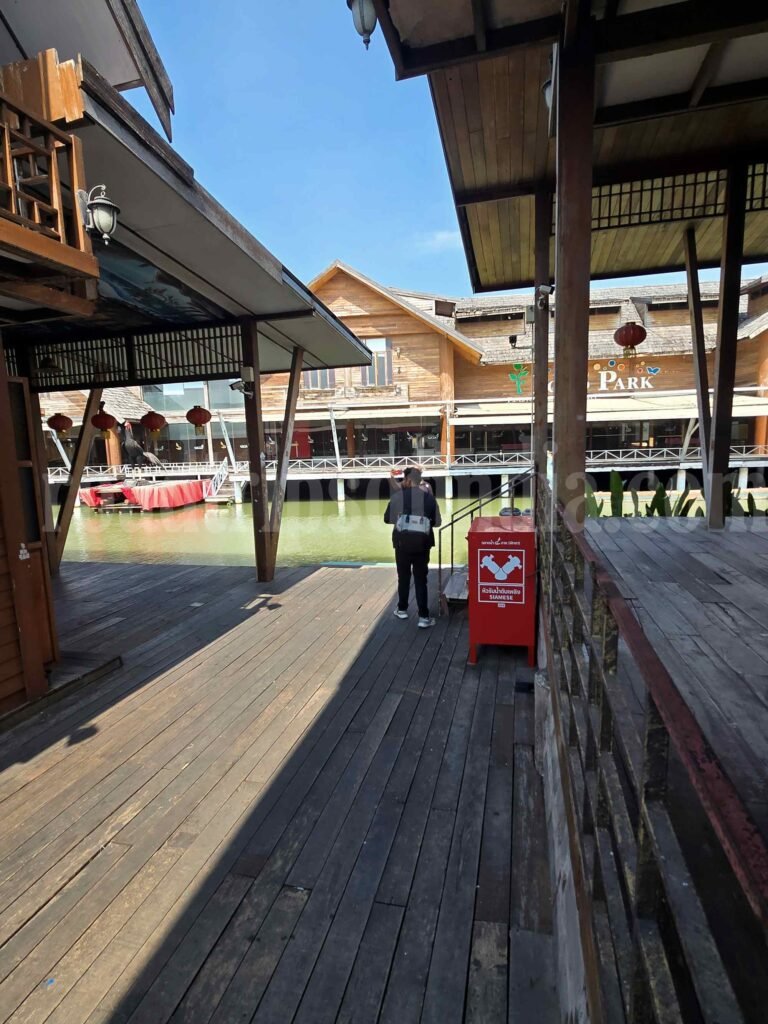 Floating Market Pattaya